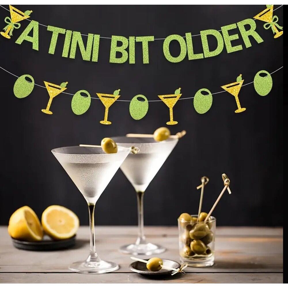 🍸🫒Martini Party Decoration A Tini Bit Older Banner 30th Birthday